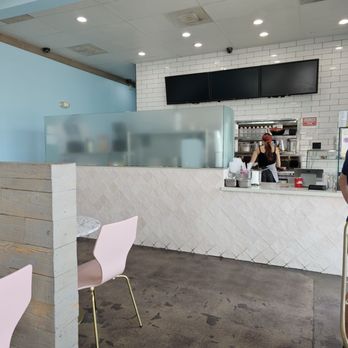 Straw & Spoon - ordering/pick up counter - Bubble Tea Near Me - Redondo Beach, California Straw & Spoon - ordering/pick up counter - Bubble Tea Near Me - Redondo Beach, California