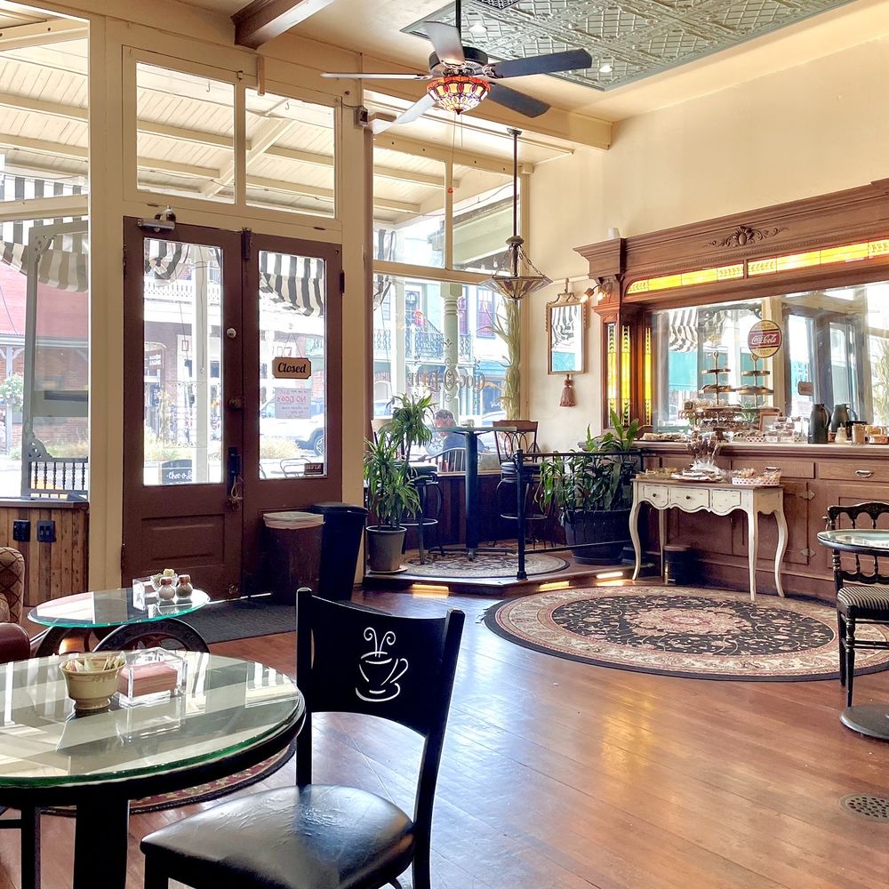 Chocolatte - the interior of a restaurant - Chocolatiers & Shops Near Me - Sutter Creek, California Chocolatte - the interior of a restaurant - Chocolatiers & Shops Near Me - Sutter Creek, California