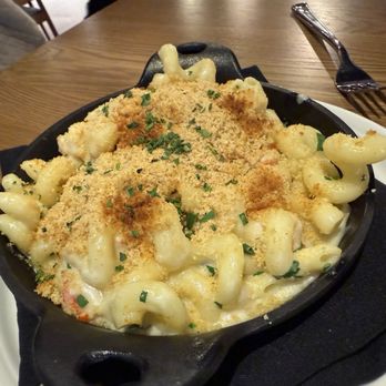 The Pearl - Lobster Mac & Cheese - Seafood Near Me - Boston, Massachusetts The Pearl - Lobster Mac & Cheese - Seafood Near Me - Boston, Massachusetts