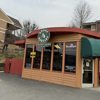 Boone Bagelry - the outside of a restaurant - Bagels Near Me - Boone, North Carolina