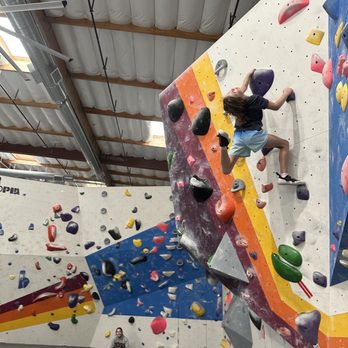 The Post Climbing - Boulderin! - Rock Climbing Near Me - Pasadena, California