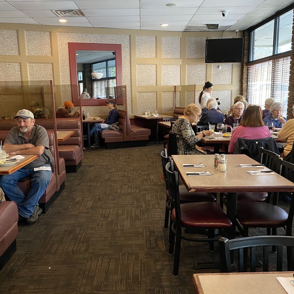 Carbonara's - Seating - Pizza Near Me - Pittsburgh, Pennsylvania Carbonara's - Seating - Pizza Near Me - Pittsburgh, Pennsylvania