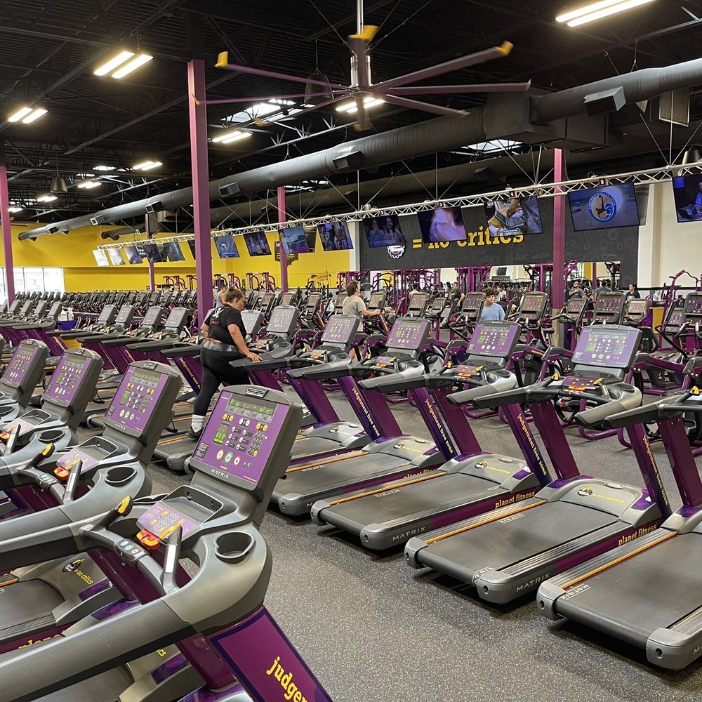 Treadmills as far as the eye can see Treadmills as far as the eye can see