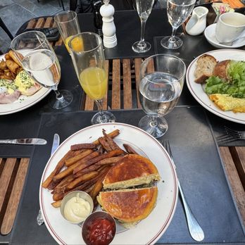 Dirty French New York - Eggs Benedict, Maison Burger and Omelette - French Near Me - New York, New York Dirty French New York - Eggs Benedict, Maison Burger and Omelette - French Near Me - New York, New York
