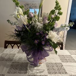 Mother's Day arrangement Mother's Day arrangement