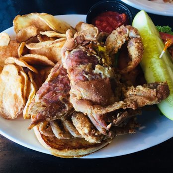 The Lighthouse Restaurant & Dock Bar - Bars Near Me - Solomons, Maryland