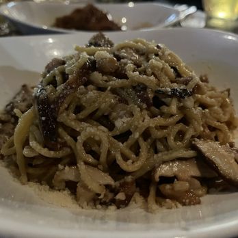 Yard House - Shiitake Garlic Noodles - Bars Near Me - Houston, Texas Yard House - Shiitake Garlic Noodles - Bars Near Me - Houston, Texas