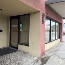 The Magnolia Experience - This place closed