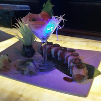 Kabuto - Tasty kiss of fire roll. With sashimi. Already threw down on the gyozo...no pic avail! - Japanese Near Me - Essex, Maryland Kabuto - Tasty kiss of fire roll. With sashimi. Already threw down on the gyozo...no pic avail! - Japanese Near Me - Essex, Maryland