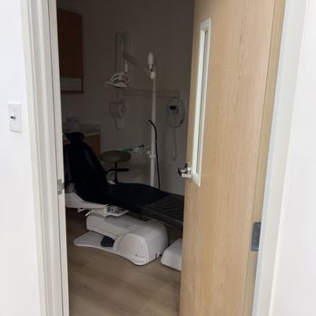 High Five Pediatric Dentistry - A secluded room for the children who need it. - Pediatric Dentists Near Me - Long Beach, California High Five Pediatric Dentistry - A secluded room for the children who need it. - Pediatric Dentists Near Me - Long Beach, California