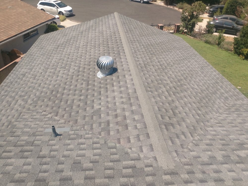 Slide of Delcid Roofing