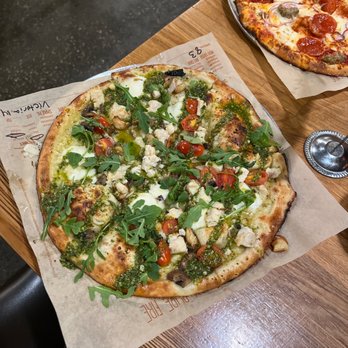 Blaze Pizza - NEW Garlic Lover Pizza (11-inch) - Salad Near Me - Winter Park, Florida