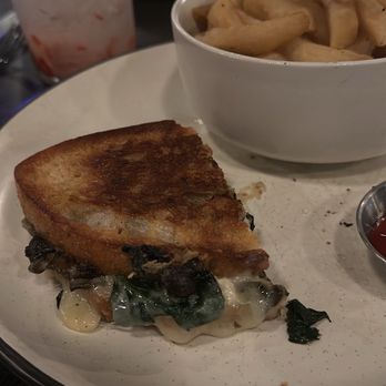 Cardinal - Goat cheese and mushroom grilled cheese - New American Near Me - Atlantic City, New Jersey Cardinal - Goat cheese and mushroom grilled cheese - New American Near Me - Atlantic City, New Jersey