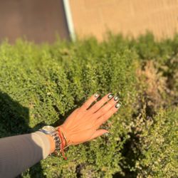 Polished Nail Lounge - Green aura gel mani