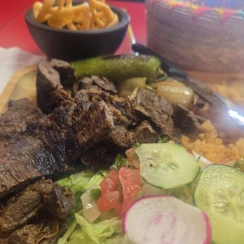 El Mora Restaurant - Great food - Mexican Near Me - Palmdale, California
