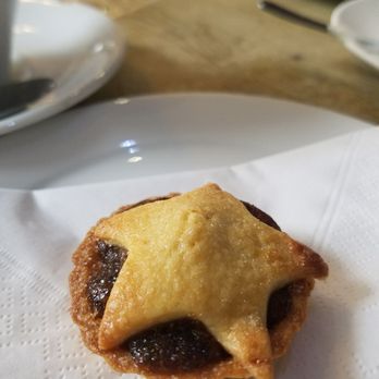 Paul Rhodes Bakery - Mini minced pie...so cute! - Bakeries Near Me - London, XGL Paul Rhodes Bakery - Mini minced pie...so cute! - Bakeries Near Me - London, XGL