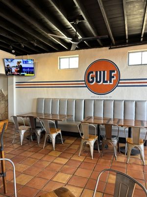 Brick Vault Brewery and Barbecue-Marathon by null