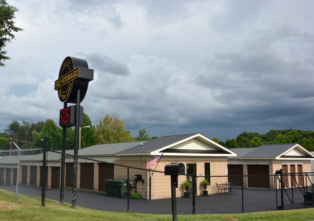 LINCOLN SELF STORAGE 115 Dave Warlick Dr, Lincolnton, North Carolina