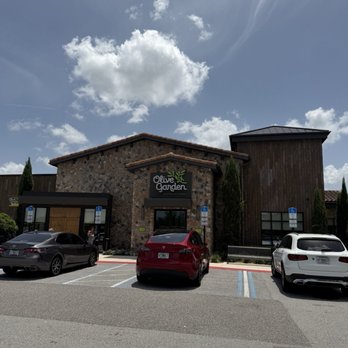 Olive Garden Italian Restaurant - Italian Near Me - Orlando, Florida