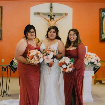 Aczel Santana - The bride and her sisters - Session Photography Near Me Aczel Santana - The bride and her sisters - Session Photography Near Me