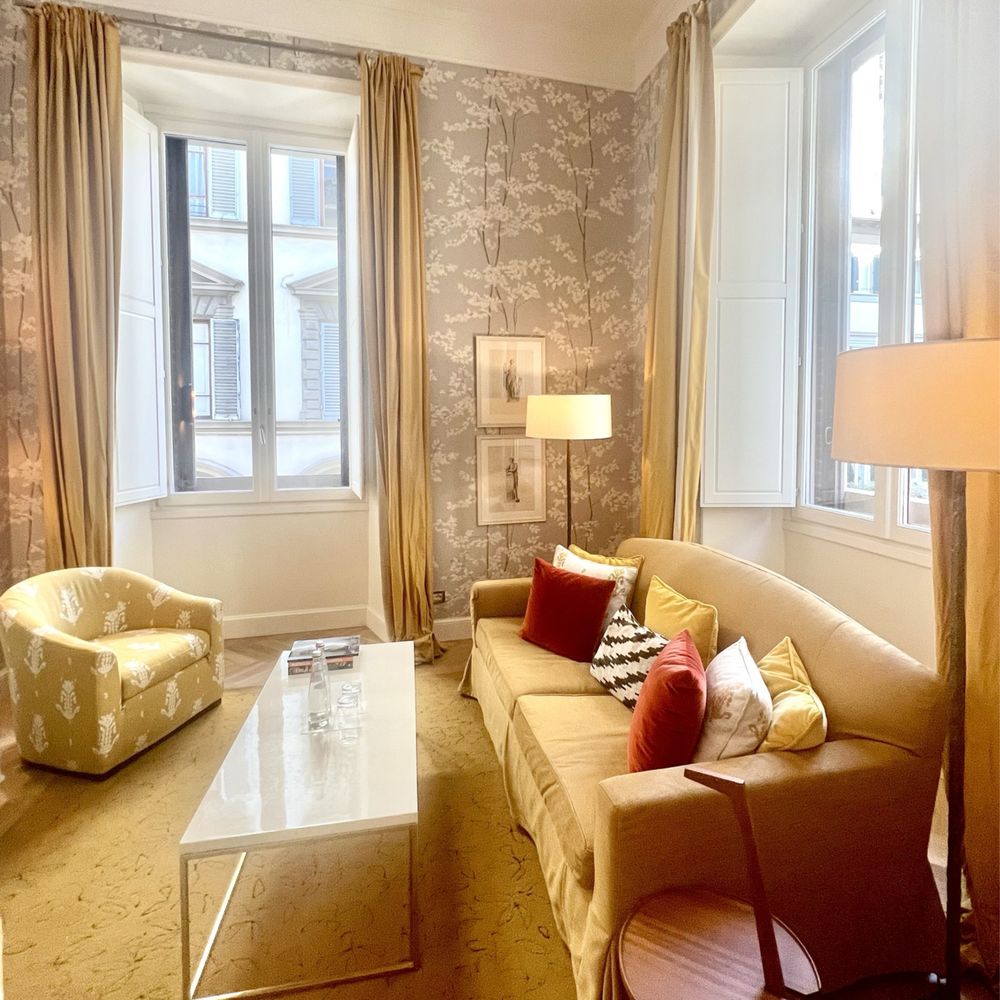 Hotel Savoy - Guest room living room. - Hotels Near Me - Florence, FI Hotel Savoy - Guest room living room. - Hotels Near Me - Florence, FI