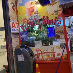 Exterior photo of Hawa Smoothies & Bubble Tea - Brooklyn, New York Exterior photo of Hawa Smoothies & Bubble Tea - Brooklyn, New York