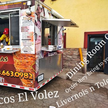 El Taco Veloz - a taco truck parked in front of a building - Mexican Near Me - Detroit, Michigan El Taco Veloz - a taco truck parked in front of a building - Mexican Near Me - Detroit, Michigan