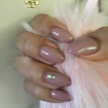 JJ Union Nails - Fill with gel polish with Jenny - Waxing Near Me - Honolulu, Hawaii