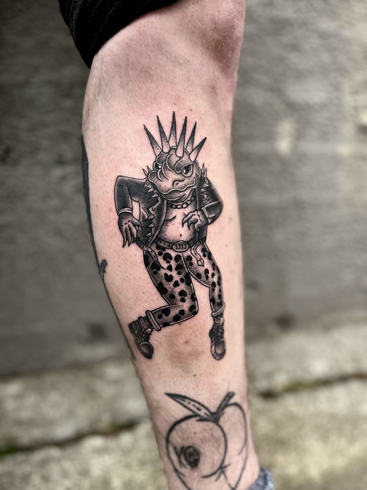Tormentor Tattoo Logo