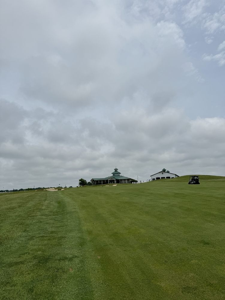 Chariot Run Golf Club Logo