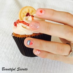 Beautiful Secrets - Cupcake Art
