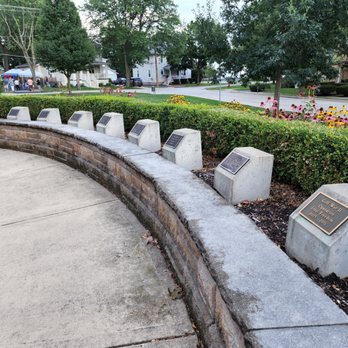 Memorial Park - Landmarks & Historical Buildings Near Me - Arlington Heights, Illinois