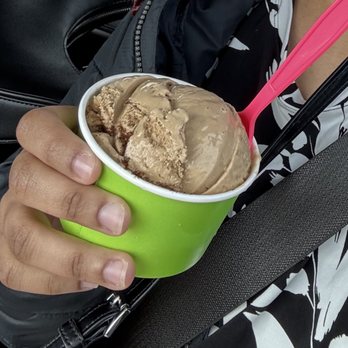 La Michoacana Premium - Coffee ICE CREAM (MILK)/ NIEVES DE LECHE - Ice Cream & Frozen Yogurt Near Me - Chicago, Illinois