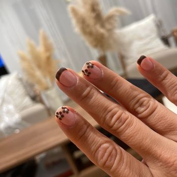 Vera Nail Spa - Nail Salons Near Me - Downey, California