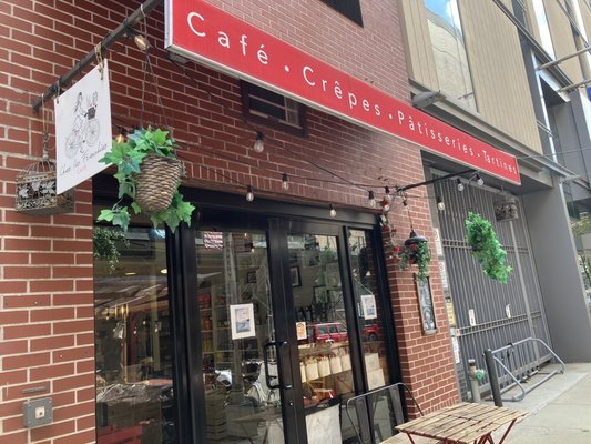 Chez les Frenchies by null