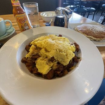 The Churro Waffle - Chorizo Bowl - Breakfast & Brunch Near Me - Chicago, Illinois The Churro Waffle - Chorizo Bowl - Breakfast & Brunch Near Me - Chicago, Illinois