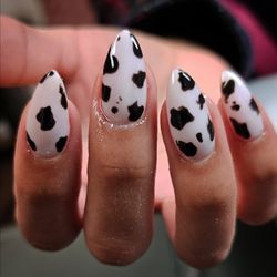 DaaintyNailsByMarisa