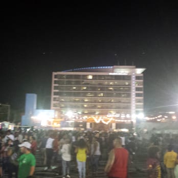Half Street Fairgrounds - Definitely reminds me of Majorca or something. The district apparently doesn't sleep alone tonight. - Festivals Near Me - Washington, DC, District of Columbia