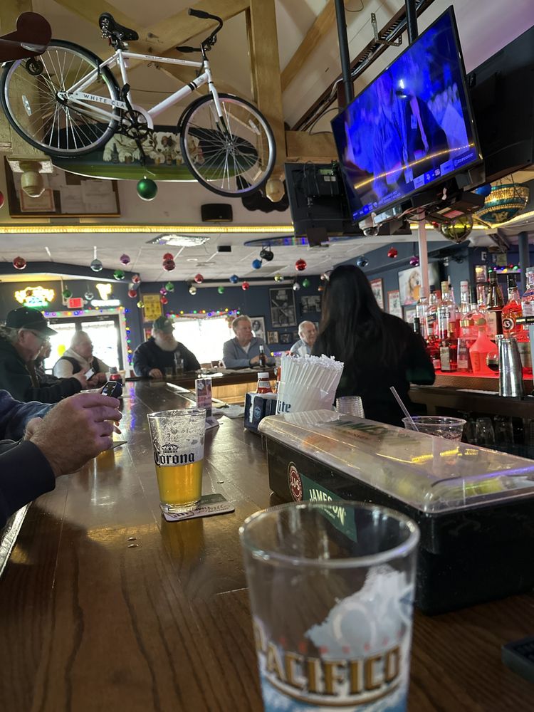 Caroline's By The Bay