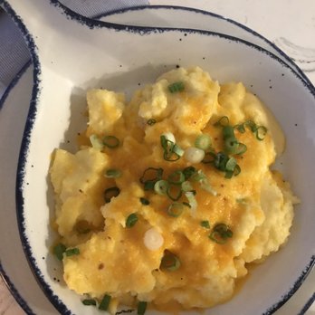 Lucky Shuck - Cheesy, fluffy grits - Seafood Near Me - Jupiter, Florida
