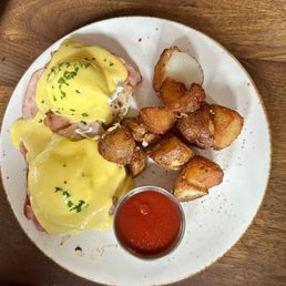 Eggs Benedict