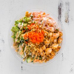 Poke Bros - Hula
Shrimp, Green Onion, Cucumber, Crab Stick, Avocado, Masago, OG Sauce, Sriracha Aioli, Coconut Ginger