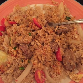Thai Den Restaurant - Nasty Beef Thai Fried Rice Tasted like it was boiled in water. YUCK! - Thai Near Me - White Plains, New York Thai Den Restaurant - Nasty Beef Thai Fried Rice Tasted like it was boiled in water. YUCK! - Thai Near Me - White Plains, New York