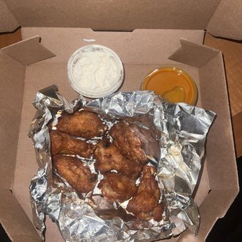 Cousin Vinny's Pizza - Wings and pizza - Pizza Near Me - Columbus, Ohio Cousin Vinny's Pizza - Wings and pizza - Pizza Near Me - Columbus, Ohio
