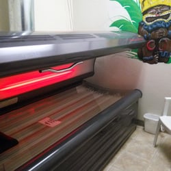 Jan's Tans - Encore 12 minute bed (with face lamps)