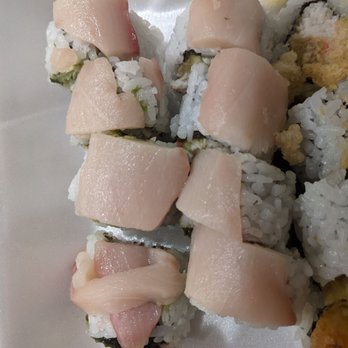 J Sushi Brea - Very disappointing yellow tail california roll - Japanese Near Me - Brea, California