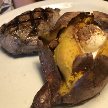 Texas Roadhouse - Petite Sirlion with sweet potato - Steakhouses Near Me - Fort Myers, Florida Texas Roadhouse - Petite Sirlion with sweet potato - Steakhouses Near Me - Fort Myers, Florida