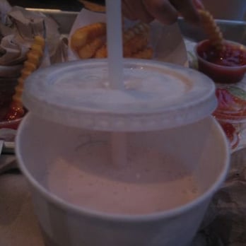 Shake Shack Upper West Side - strawberry shake - Fast Food Near Me - New York, New York Shake Shack Upper West Side - strawberry shake - Fast Food Near Me - New York, New York