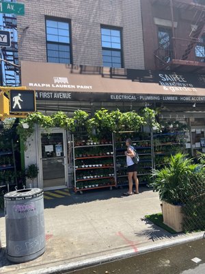 Saifee Hardware & Garden by null