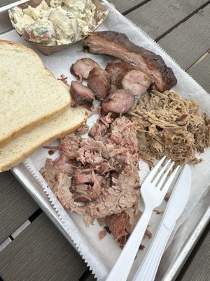 Woodyard Bar-B-Que by null